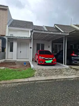 JUAL CepaT, Rumah bagus. Lt.granit. Atap baja ringan.(mn)