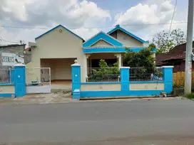 rumah luas bersih murah pinggir jln utama dekat solobaru