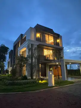 Rumah Mewah 3 lantai ada Lift di BSD dekat Mall dan Gading Serpong