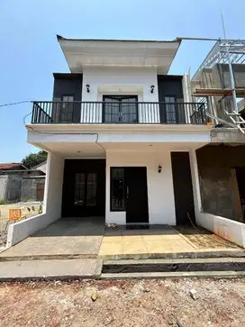 Rumah Exclusive 2 Lantai Siap Huni Tanpa DP Dekat Stasiun