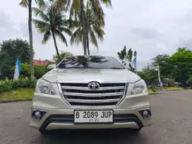 Kijang inova V at 2014
