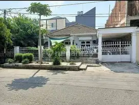 Rumah Di Agung Permai 1 SUNTER  Luas 12,5 X 24 M2 Jalan Lebar