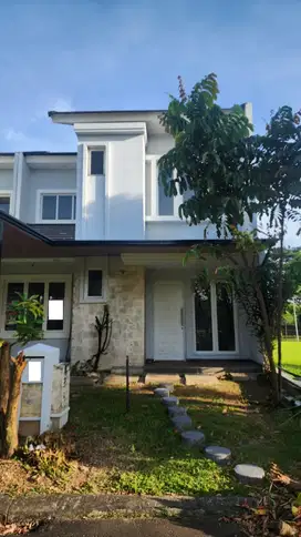 Rumah siap huni suvarna sutera cluster cempaka 2 lantai