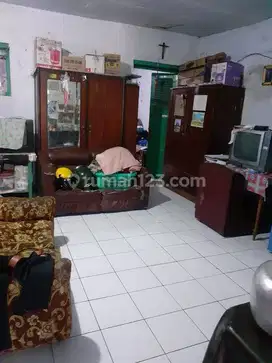 Rumah di Pekalipan Dekat Area Perdagangan Dan Kantor Cirebon Kota