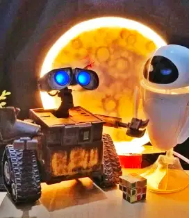 Dekorasi mainan robot wall e dan eve bisa bicara n gerak vintage antik