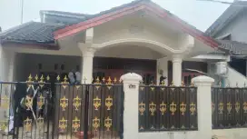 Di cari ART n jaga anak