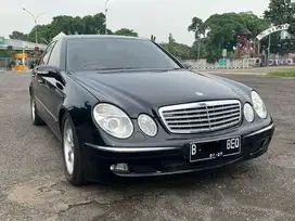 MERCY E280 AT HITAM 2006