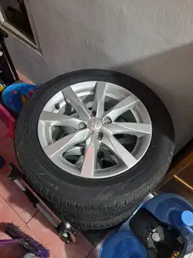 Velg suzuki splash ring 15 + ban