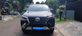 Fortuner VRZ 2.4 AT - 2022
