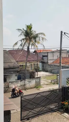 Jual cepat !! Rumah 2 tingkat komplek Pamulang Tangerang selatan
