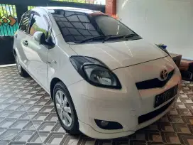 Yaris E 2011 manual