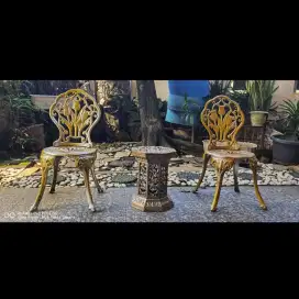 Kursi Taman Outdoor Berat Jaman Baheula Antik Besi Cor 1 set Istimewa