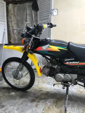 Motor Honda win 100