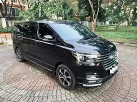 Hyundai H-1 Royale CRDi 2019 hitam cokelat