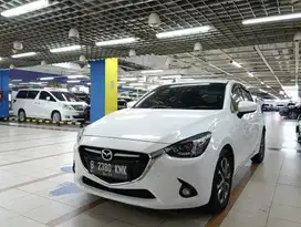 Mazda 2 R Skyactiv Automatic 2015