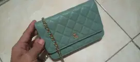 Tas channel kondisi bekas seperti baru