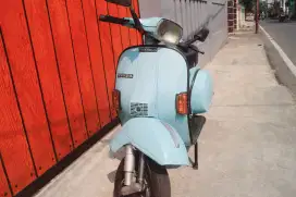 Vespa PX 150 tahun 1982