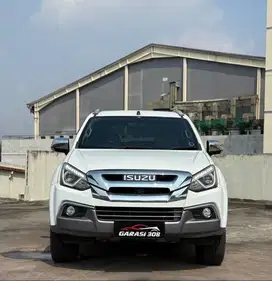 Isuzu MUX 2.5 Premier Solar Diesel AT MU-X Putih Automatic 2017 2018