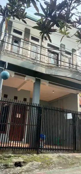 Disewakan/ Dikontrakan Rumah 2 Lantai