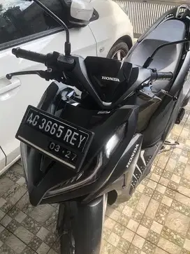 Low KM Motor Honda Vario 125 CBS ISS Hitam Tahun 2022