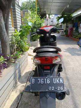 Dijual vario 110 agnes mesin mulus km rendah