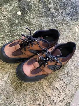 Sepatu Preloved