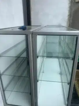 Jual etalase bekas kondisi bagus 1 meter dan 1,5 meter