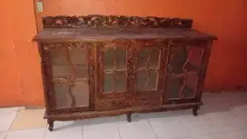 Di jual lemari kayu jati