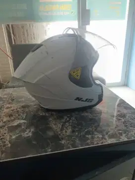 helm NJS putih UK XL