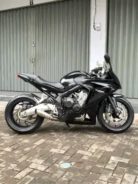 Moge Sport Turing Honda CBR650 F th 2015 Antik Siap Gas Like New