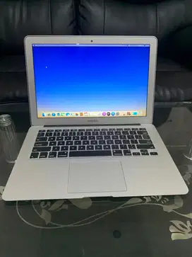 MacBook Air 2017 Intel Core i7 RAM 8GB SSD 128GB Layar 13 inch