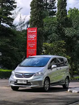 LOW KM!! HONDA FREED S 1.5 AT 2013 AC DOUBLE BLOWER