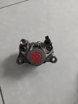Kaliper Brembo 4P 1pin dan 2P 1pin (tanpa dus)