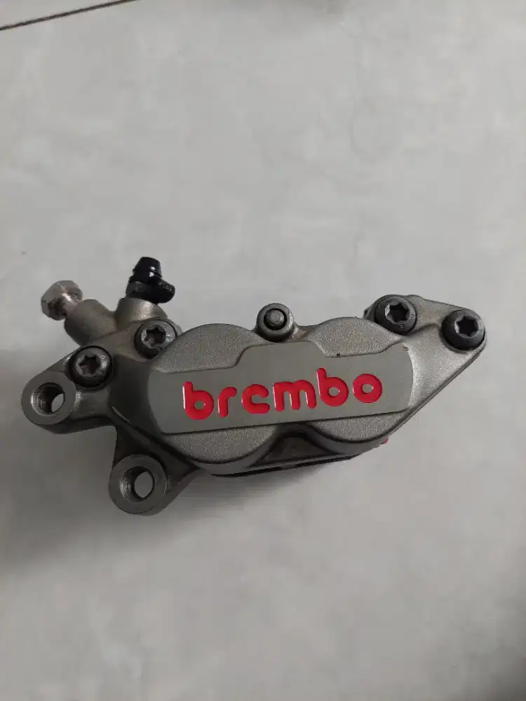 Kaliper Brembo 4P 1pin Besar (tanpa dus)