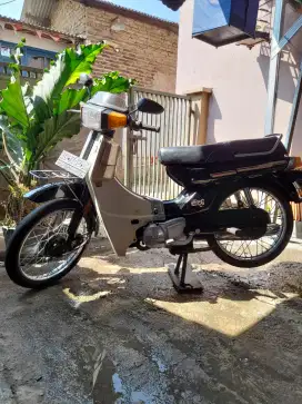 Yamaha v80 atau yamaha robot tahun 1984 plat jawa ss lkp