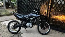 WR 155 HITAM 2022