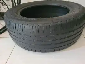 ban kumho 235 60 r18 kondisi 85 persen
