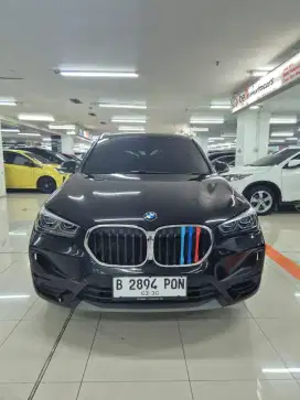 Bmw x1 sdrive 2022 hitam tgn1 pribadi istimewa