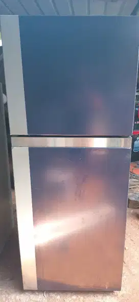 Di jual kulkas samsung 2 pintu jumbo,normal siap pakai