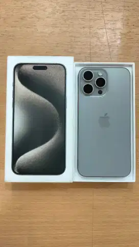 iPhone 15 Pro Max Natural Titanium 256GB