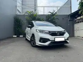 (CASH) HONDA JAZZ RS 2019 A/T KM LOW