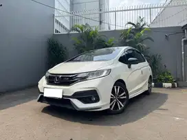 (CASH) HONDA JAZZ RS 2019 A/T KM LOW