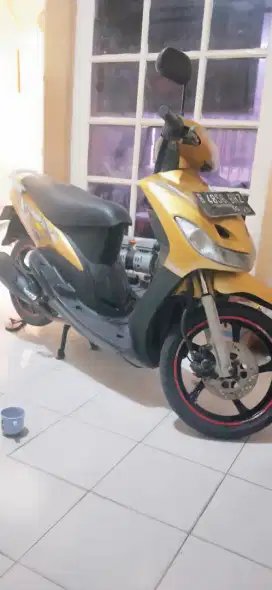 Mio kuning standar