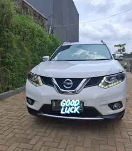 For Sale Nissan Xtrail T32 putih A.T 2.0 2014 akhir