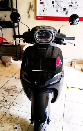 HONDA STYLO 160 CBS NLACK