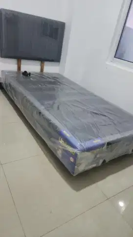 Dijual Kasur + Ranjang Comforta 100x200cm - 2 Juta (Bekas Pakai)