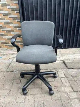 kursi kantor vinoty