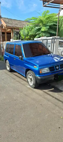 Suzuki Escudo 2000 Bensin