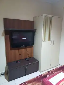 Dijual borongan TV LCD 32inch, Meja Komputer, Closed & Westafel