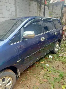 Toyota Kijang Innova 2005 Bensin